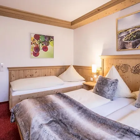 - Landgasthof Rebstock Hotel