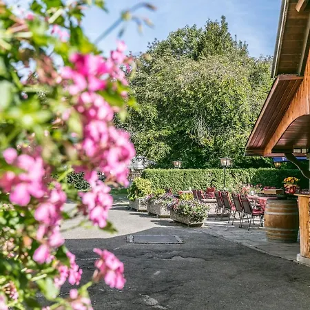 - Landgasthof Rebstock Hotel