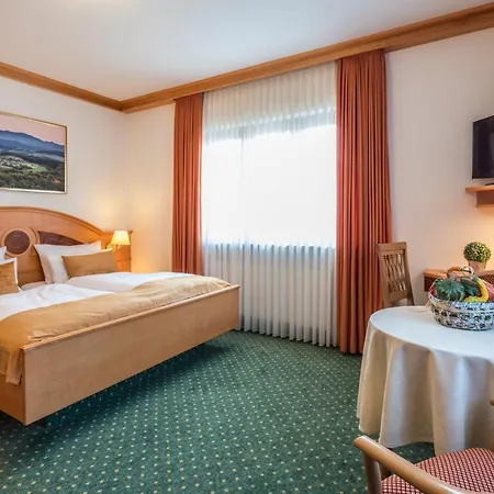 - Landgasthof Rebstock 3*